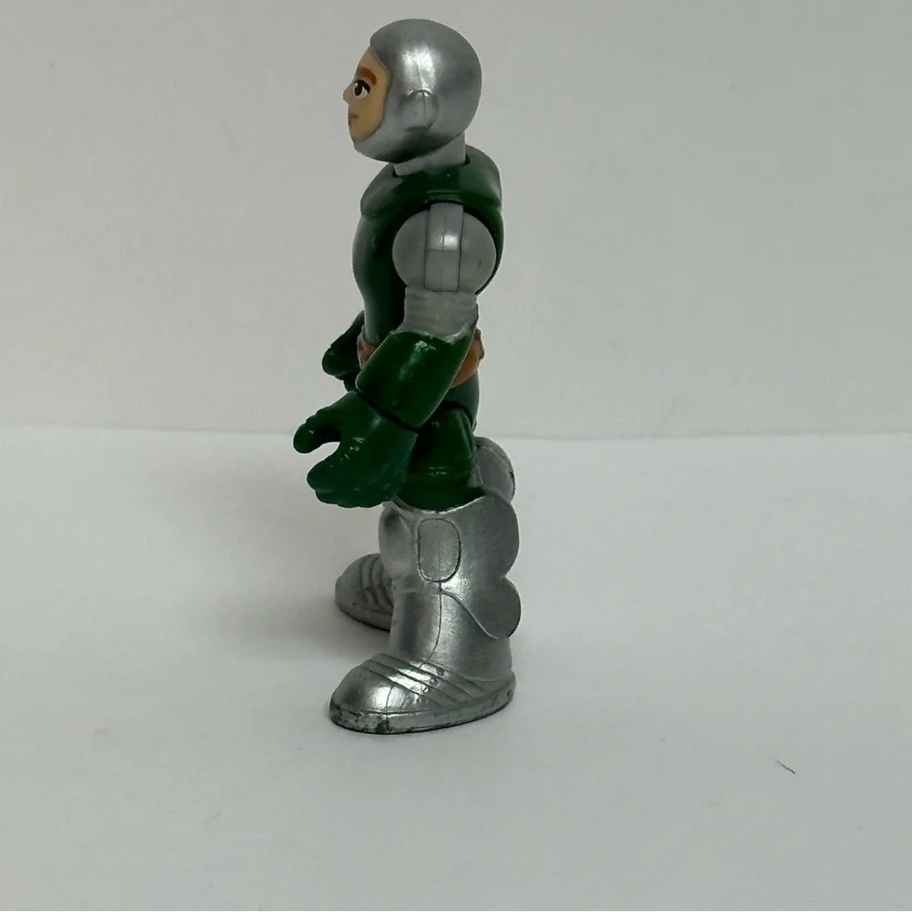 Fisher Price Imaginext Eagle Talon Castle Weapon Set Green Knight Figure